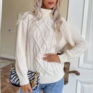 Woman’s Off White Knitted Sweater